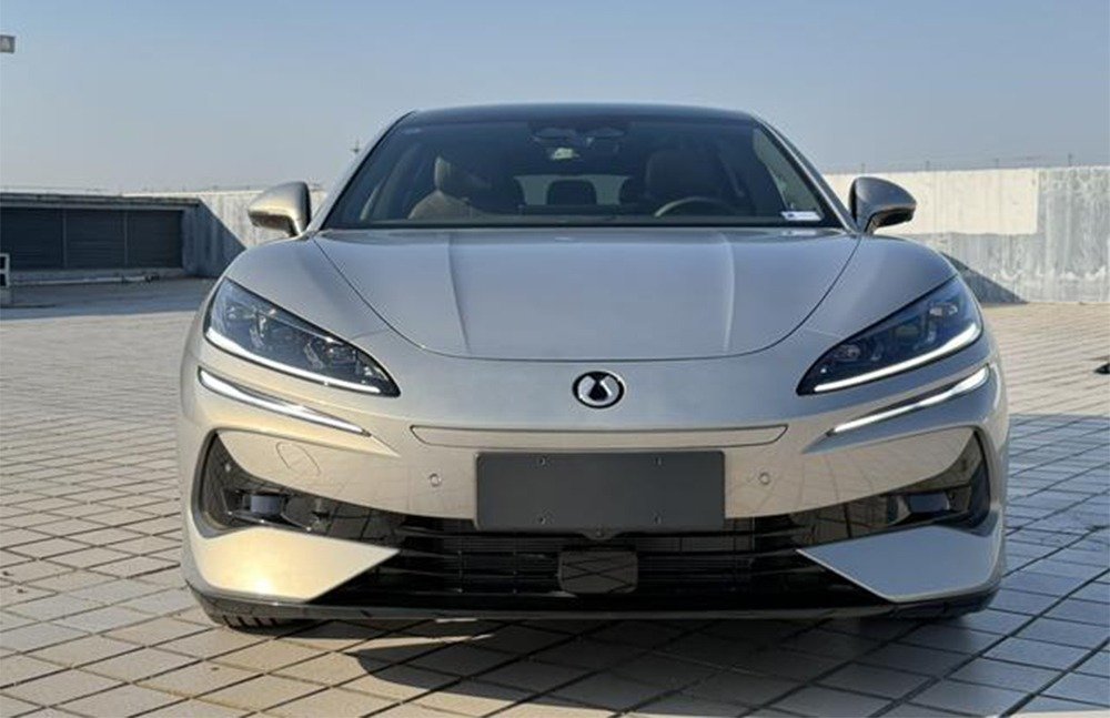 imgi_2_denza z9 4 Denza Z9GT DM 2026 Model 1100 All-Wheel Drive Ultra Edition | China Export Vehicle – Chinese EV USA - Image 1