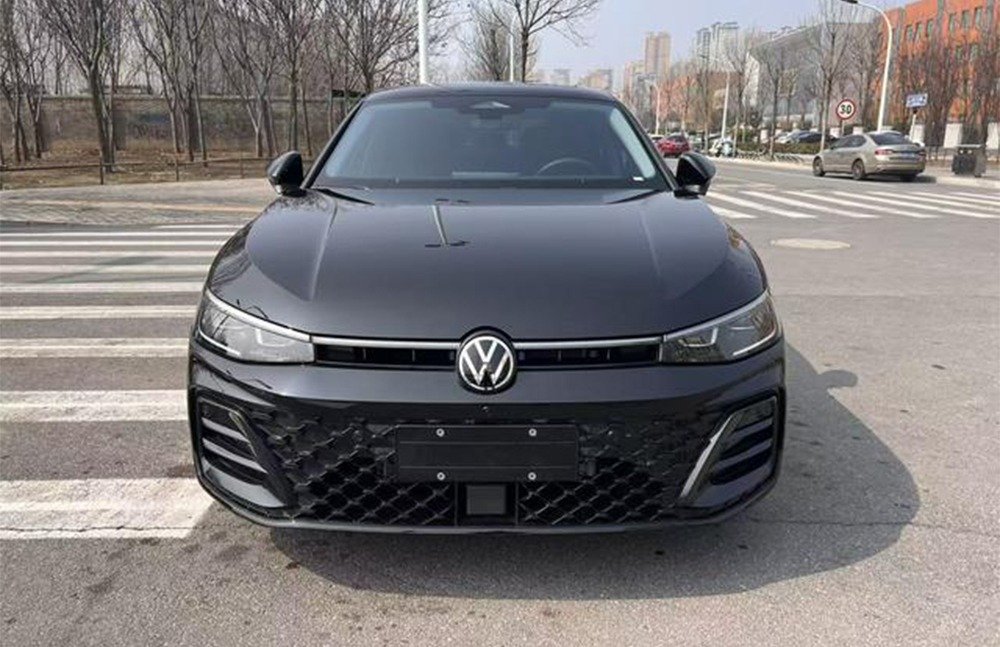 imgi_4_Volkswagen Passat 2 2026 Volkswagen Passat Pro 380TSI Dragon Edition | Factory Price From China – China to USA Car Export - Image 1